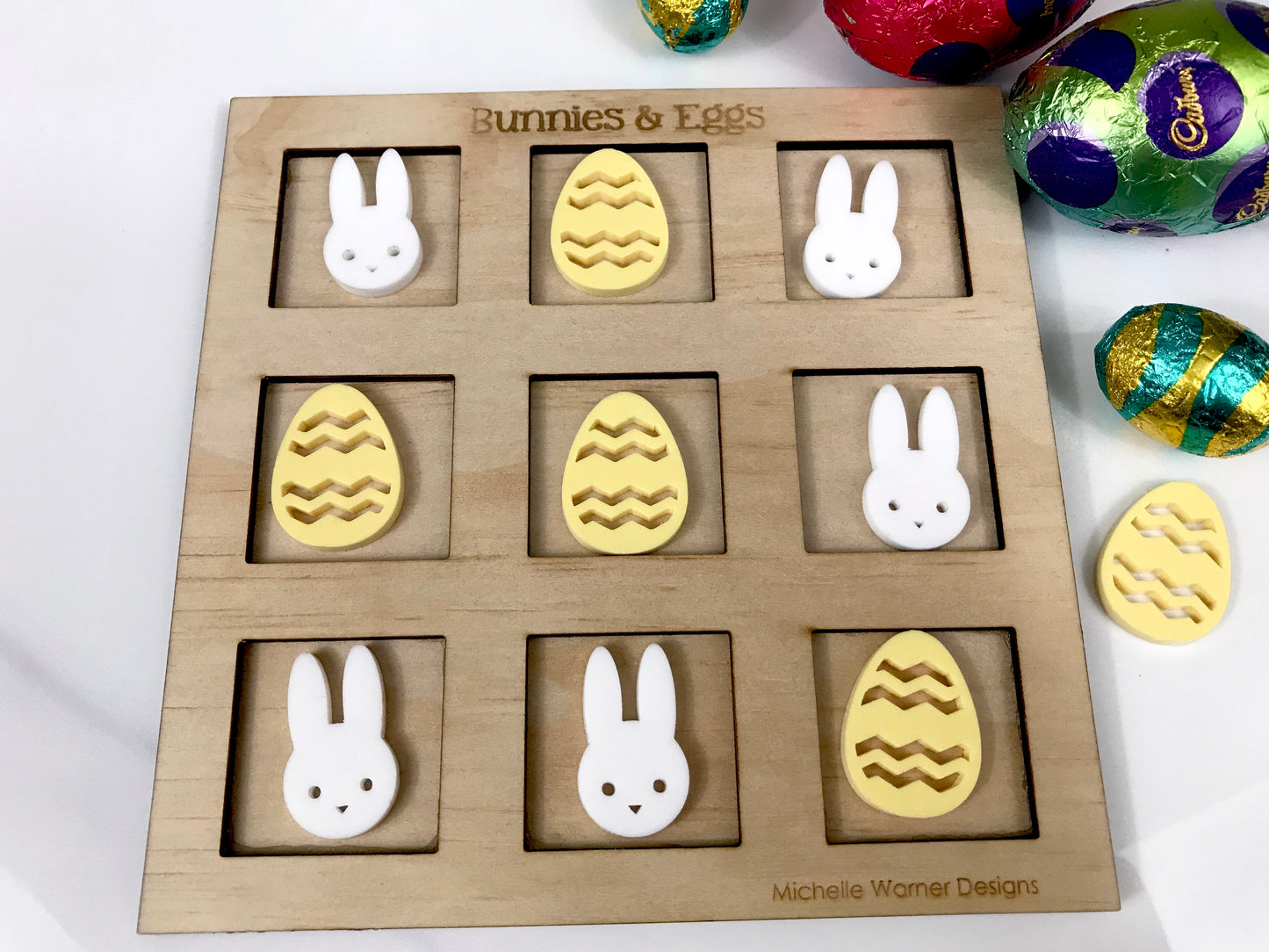 Easter Noughts and Crosses - Bunnies & Eggs Game